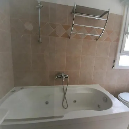 Hotel Airone - E 3*