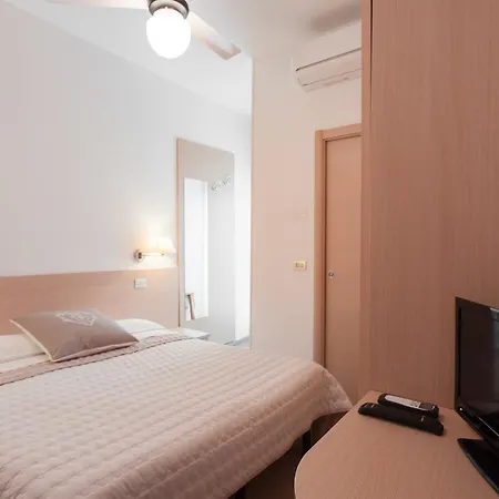 Hotel Airone - E