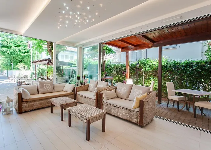 ホテル Airone - E 3*