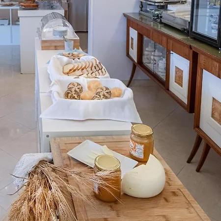 Airone - E ホテル 3*